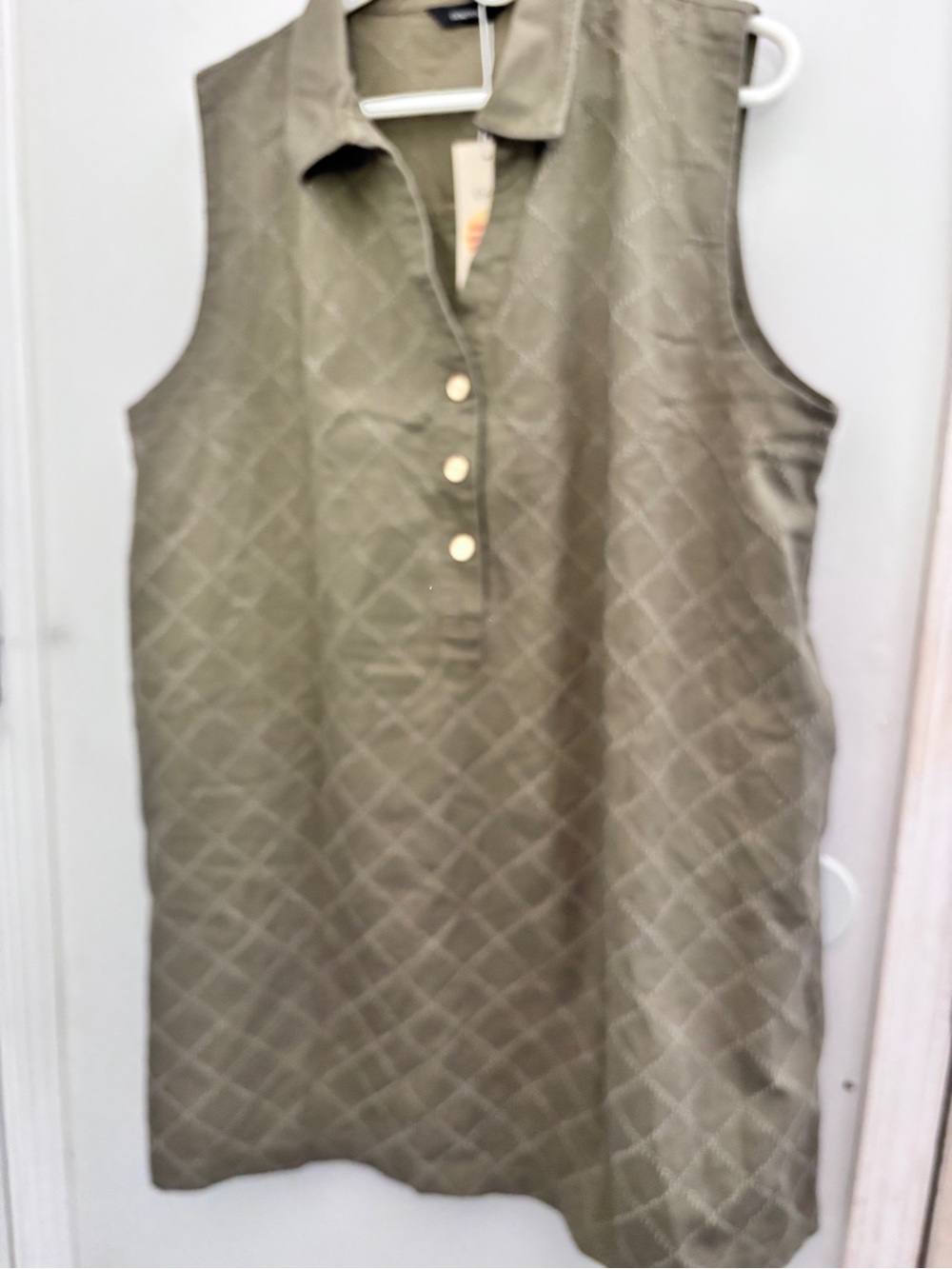 NWT Sleeveless Pleated Back Summer Midi Dress Olive Green Pockets Diamond Emboss